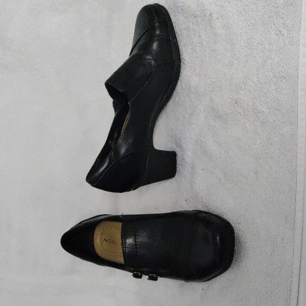 Dress shoes
